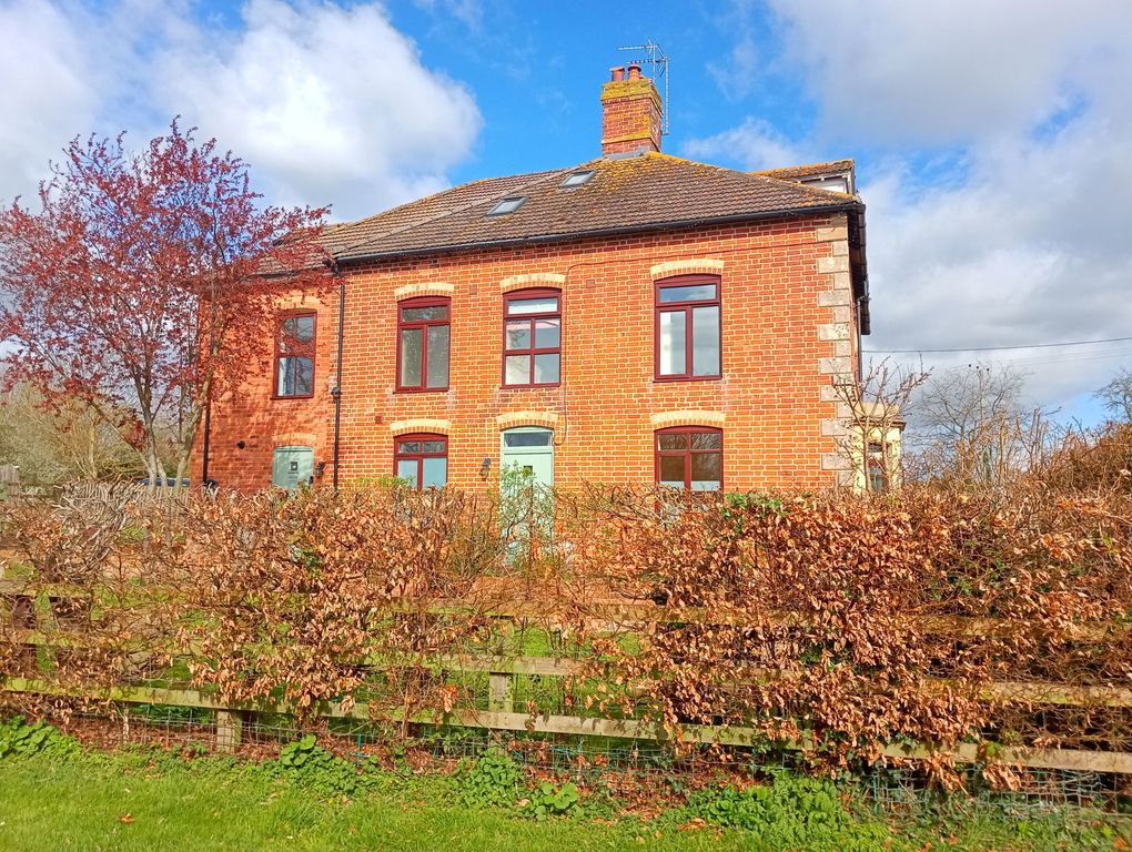 Property photo 2 of 21