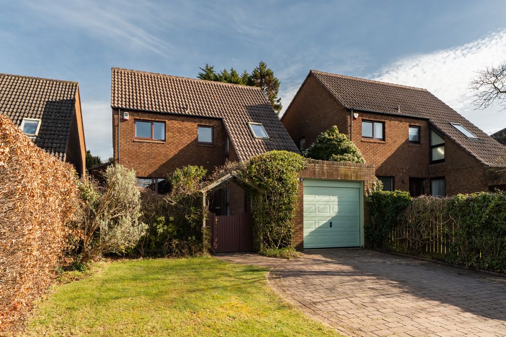 Property photo 1 of 33 Primary Property Image