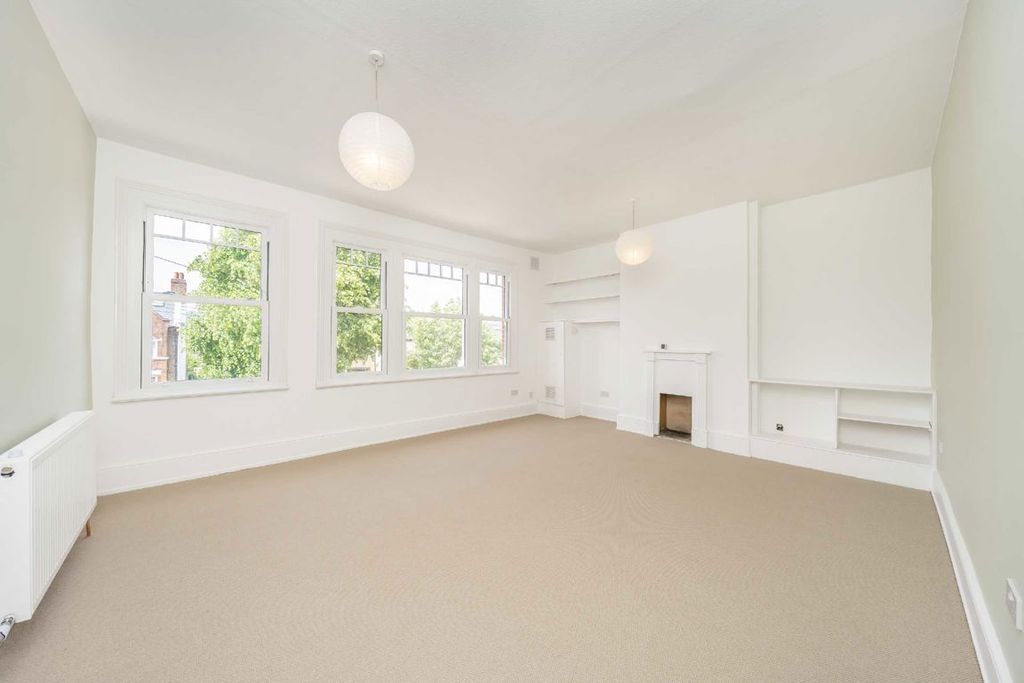 Property photo 2 of 6