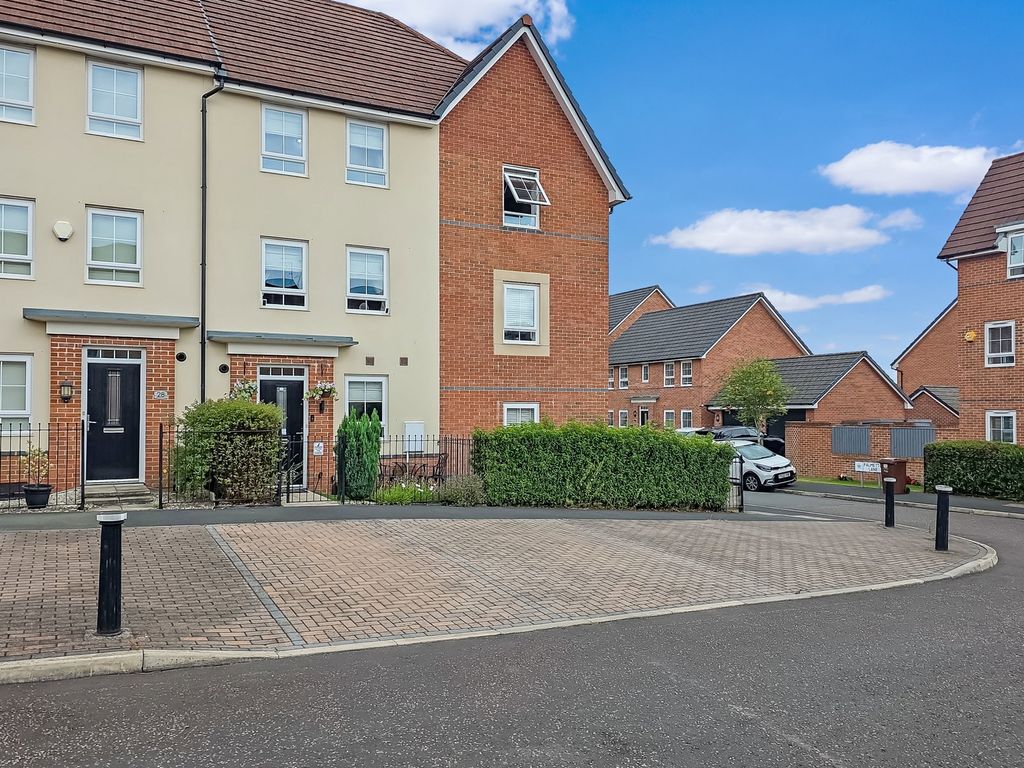 Property photo 2 of 35