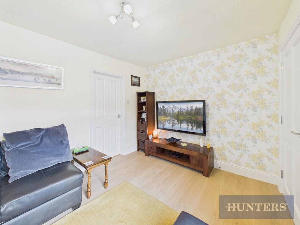 Property photo 3 of 12 Cam05316G0-Pr0284-Still002.Jpg