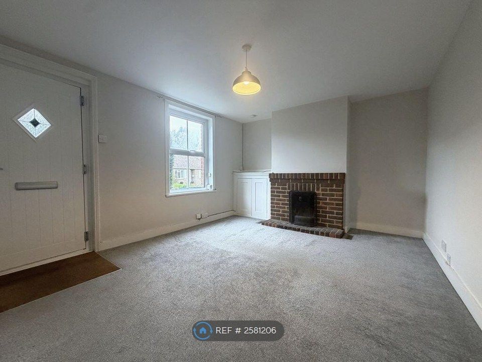 Property photo 3 of 9 Living Room