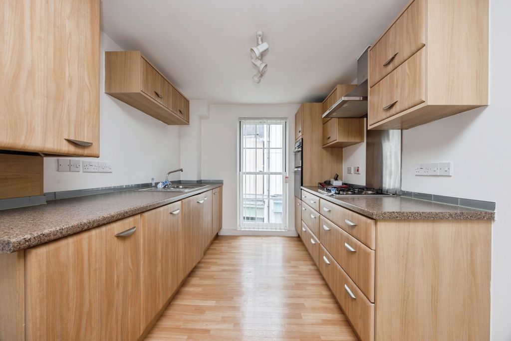 Property photo 3 of 17 Photo