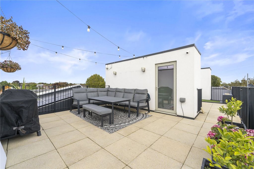 Property photo 2 of 10 Picture No. 16