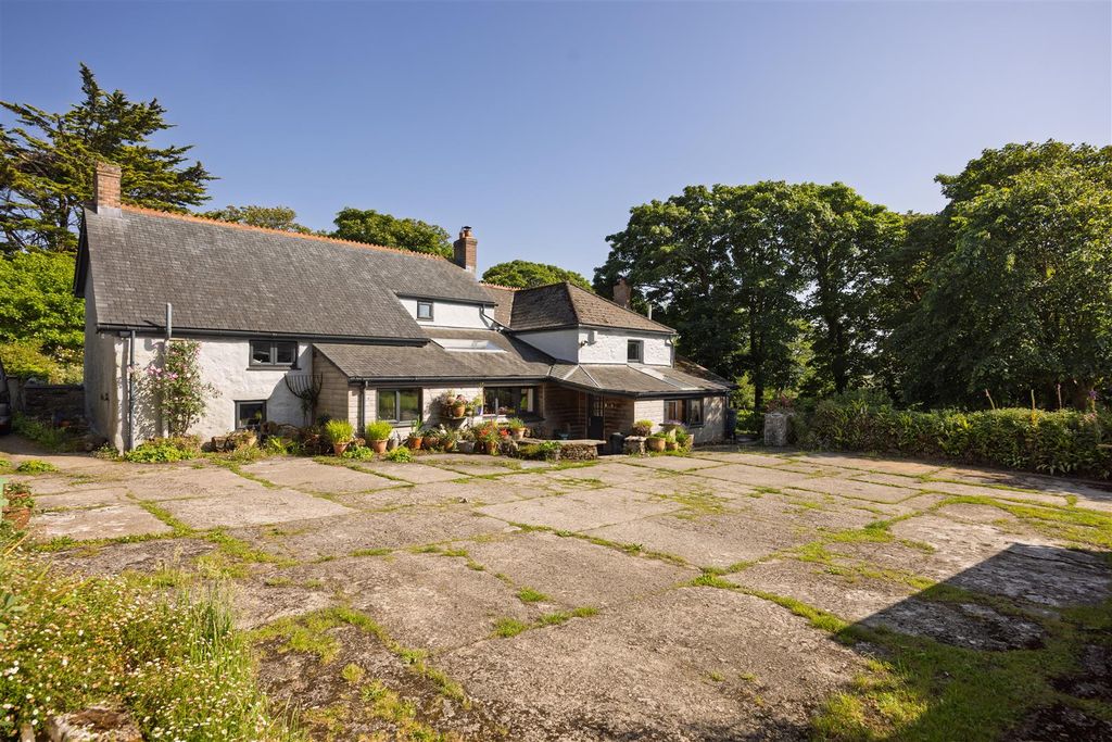Property photo 3 of 37