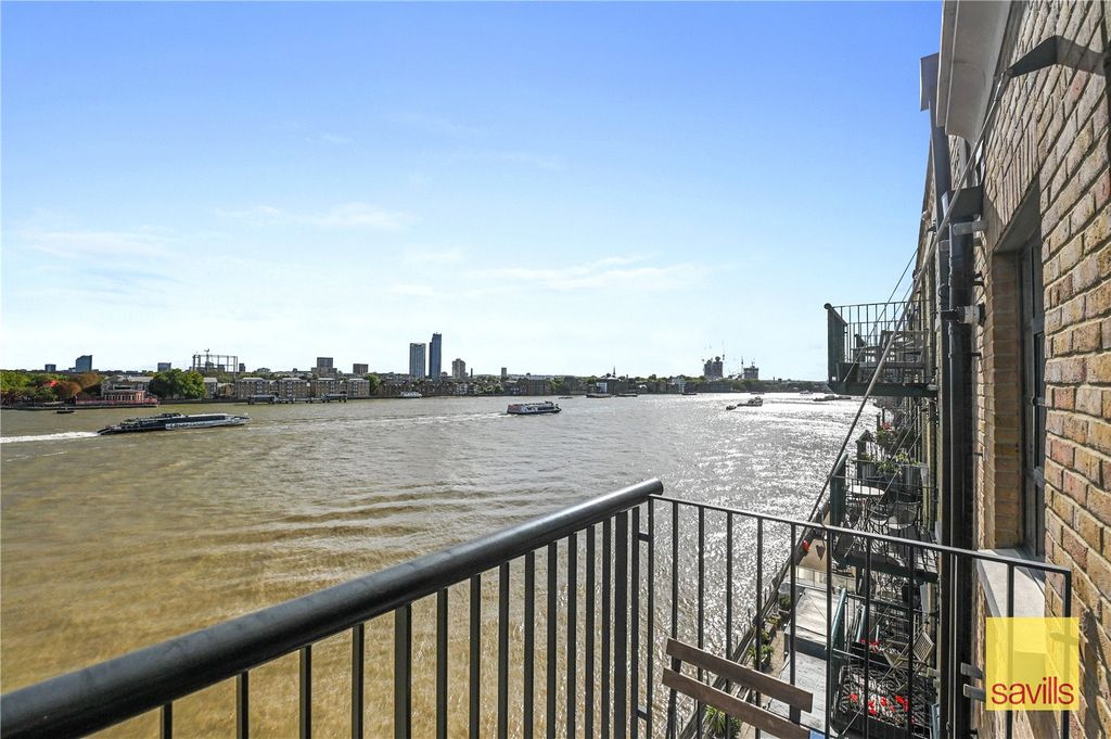 Property photo 2 of 20 Balcony