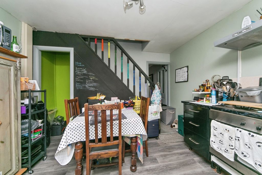 Property photo 2 of 10 Pbox-Img.Jpg