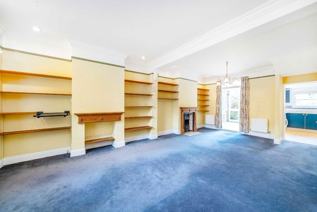 Property photo 3 of 5