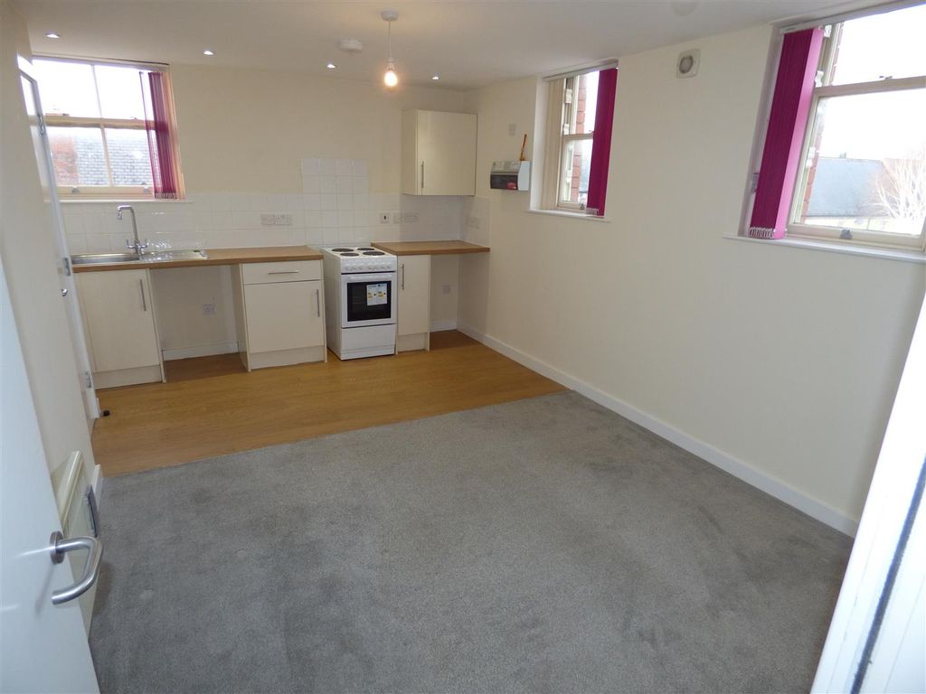 Property photo 2 of 6 23 Stanbhope Street Loungekitchen.Jpg