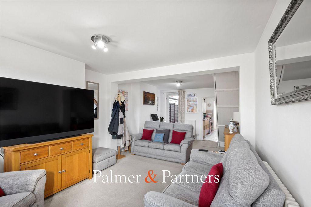 Property photo 2 of 15 Picture No. 18