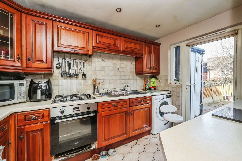 Property photo 3 of 17