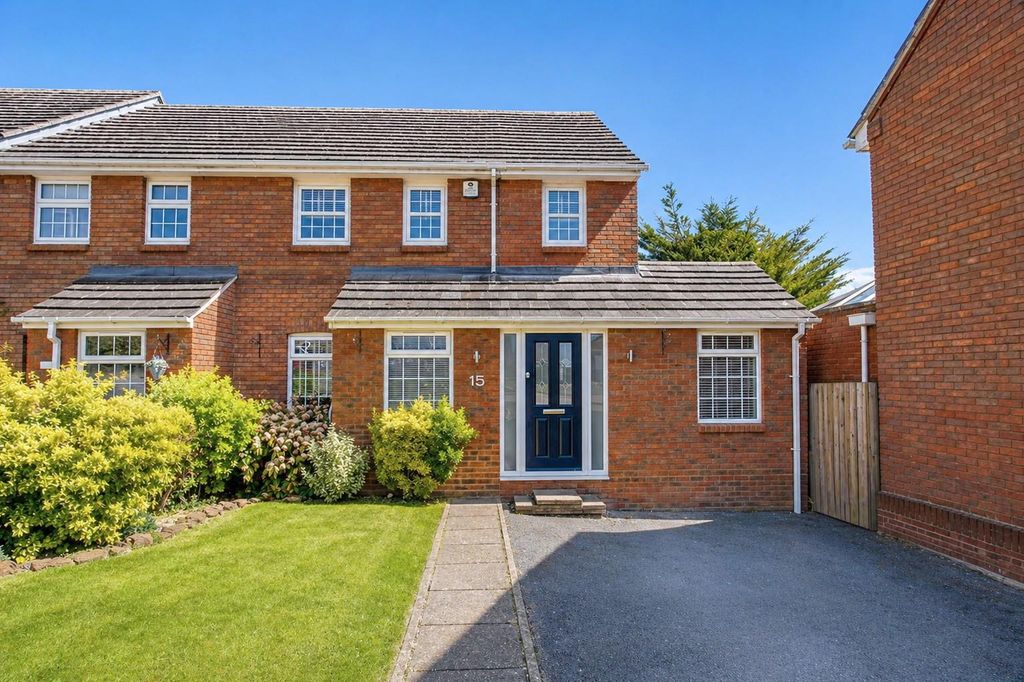 Property photo 1 of 15 Front No Bins.Jpg