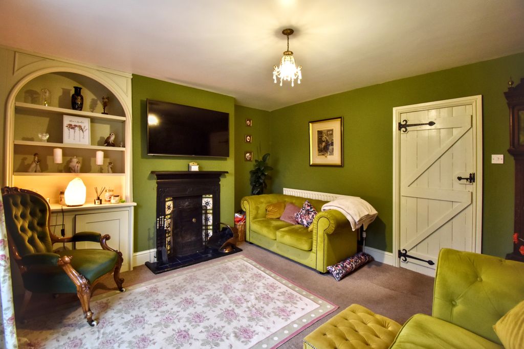 Property photo 3 of 26