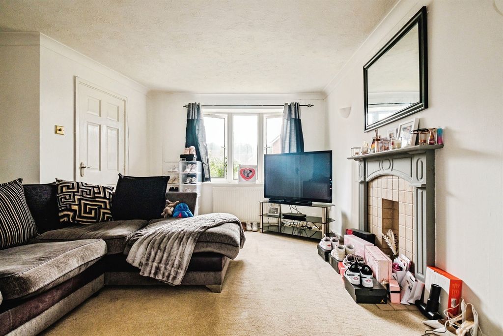 Property photo 3 of 17