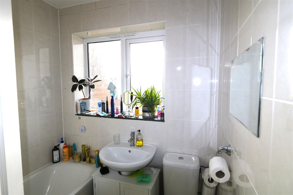 Property photo 3 of 8 Img_8388.Jpg