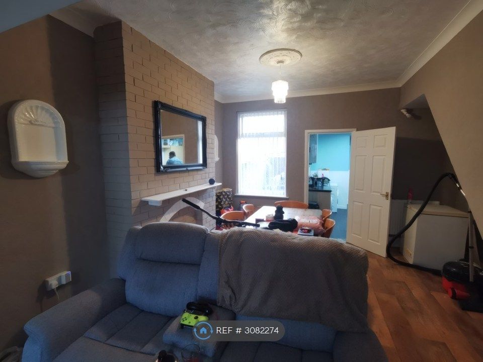 Property photo 2 of 11