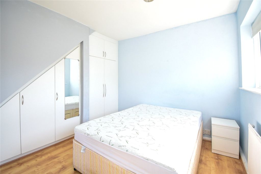 Property photo 2 of 22 Picture No. 30