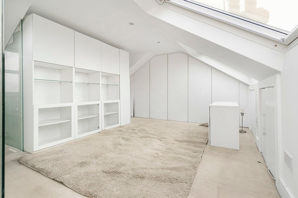 Property photo 2 of 14 Studio