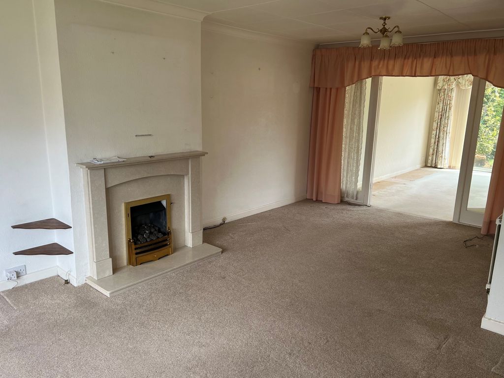 Property photo 2 of 25