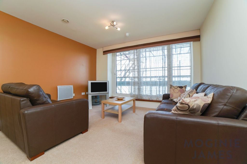 Property photo 3 of 13 Living Room
