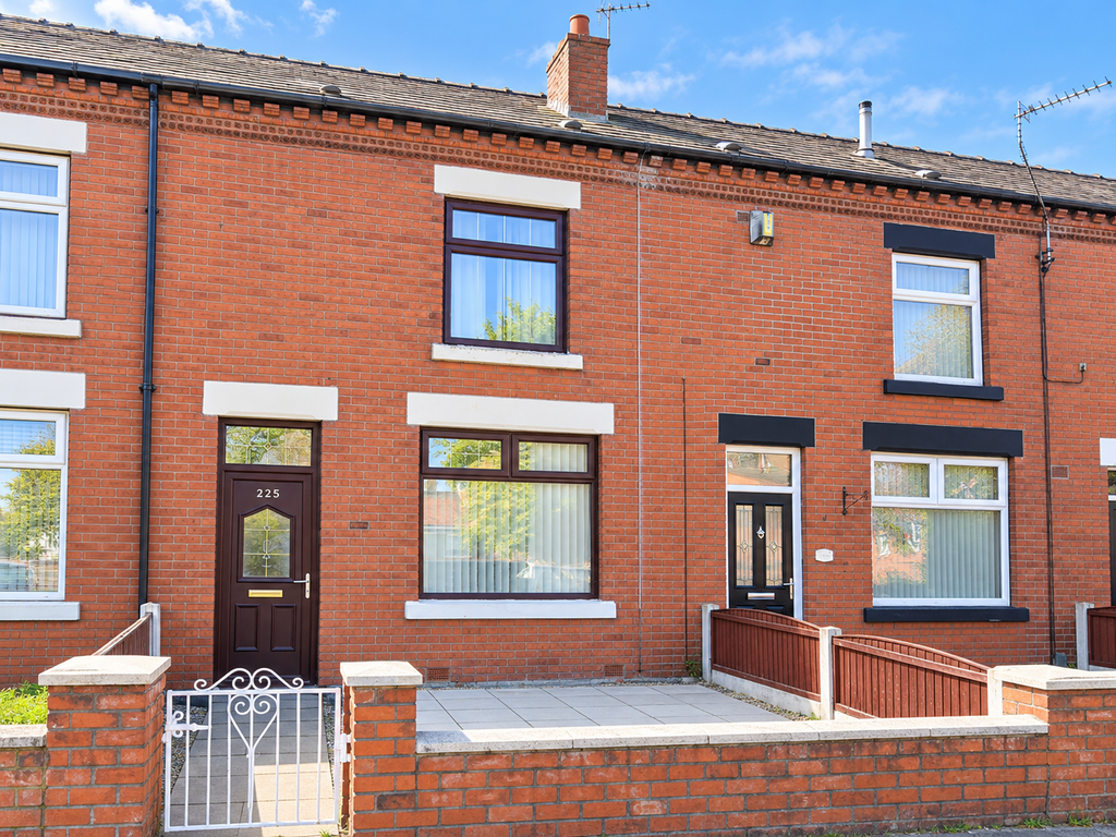 Property photo 1 of 12 225