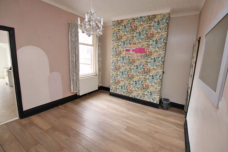 Property photo 3 of 11 Dining Room