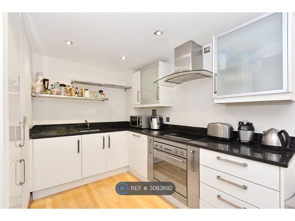 Property photo 2 of 8 Kitchen