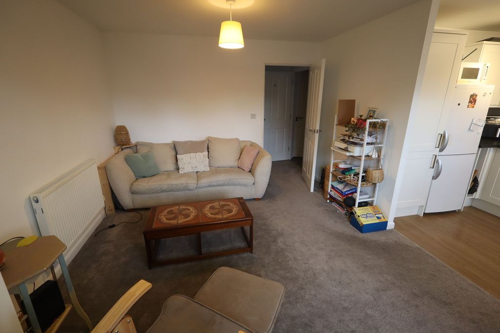 Property photo 3 of 9