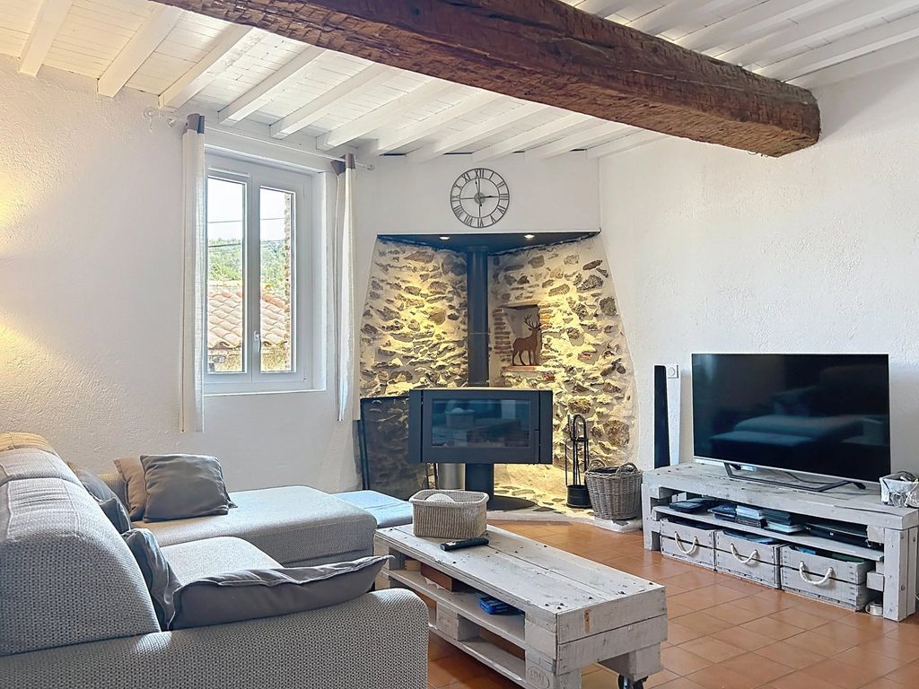 Property photo 2 of 12 2B4Bd0E3B417Be4E17B6ce2092A3E9d9_7Cca0d3d26_2896-Big