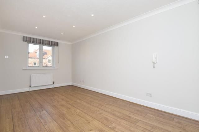 Property photo 2 of 10 Internal View