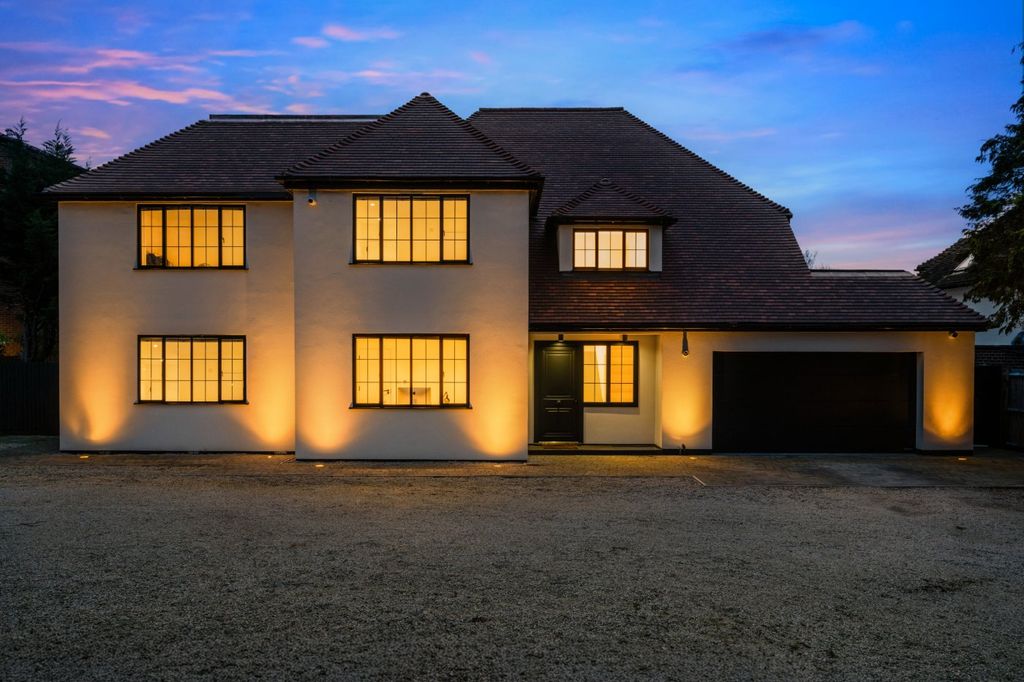 Property photo 1 of 43 Picture No. 91