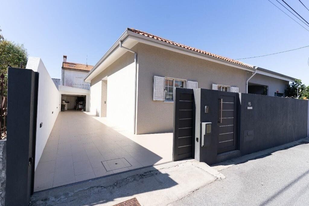Property photo 1 of 28 Two-Bedroom House For Sale In Perafita/Airport Area
