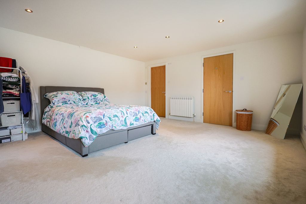 Additional image 11 of 2 bed property for saleLe Ramee, St Peter Port, Guernsey GY1