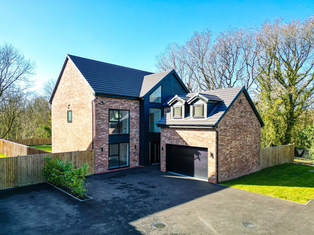 Property photo 1 of 39