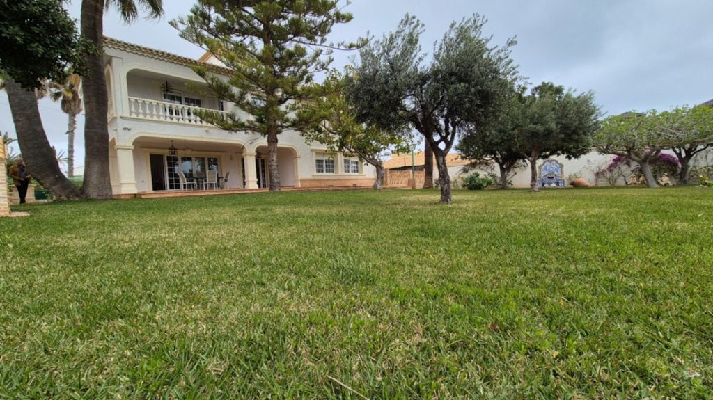 Property photo 1 of 49