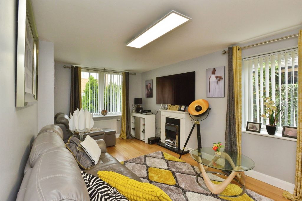 Property photo 3 of 16
