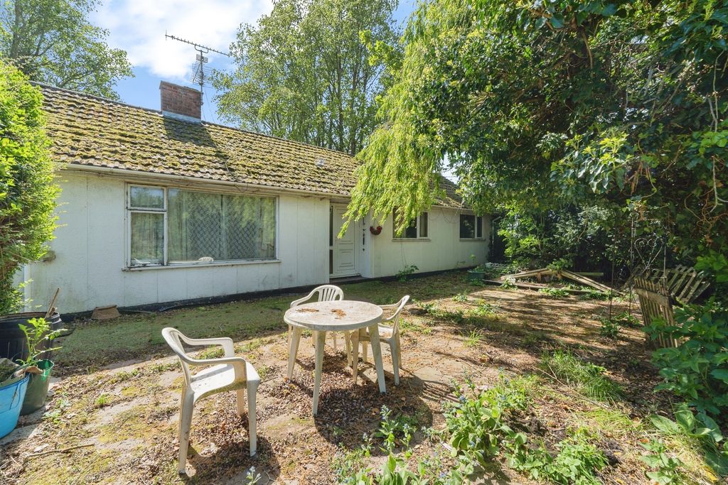 Property photo 2 of 18