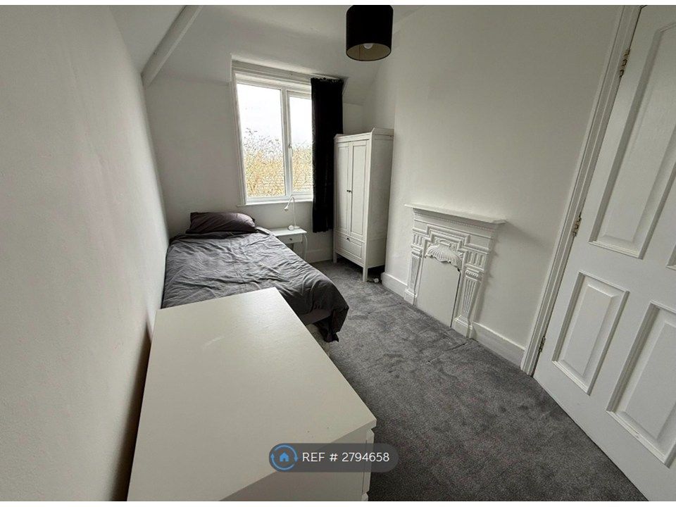 Property photo 2 of 6 Single Room