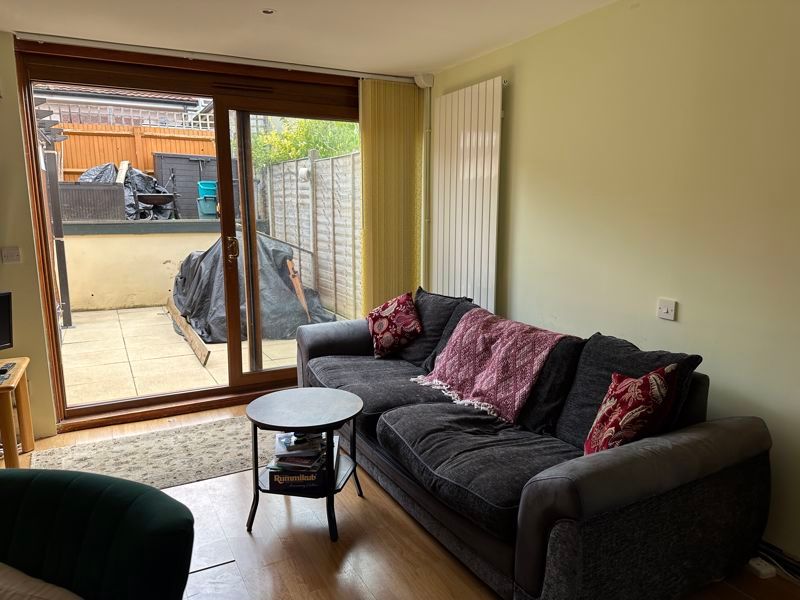 Property photo 2 of 10 Photo 3