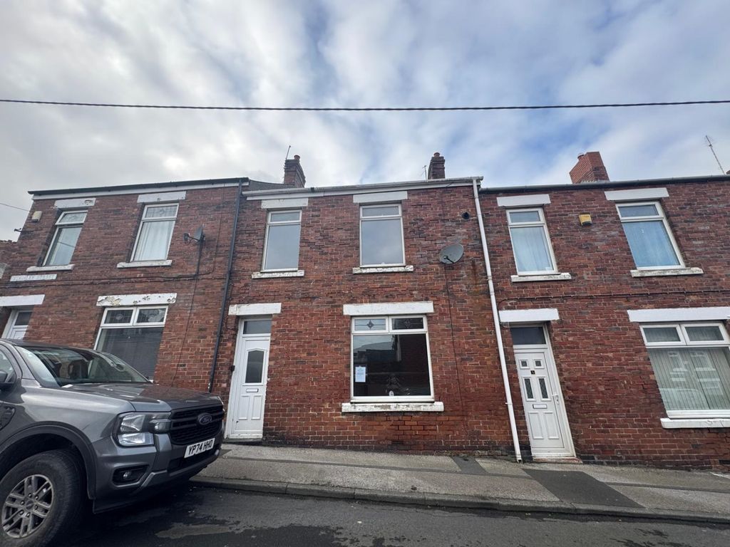 Property photo 1 of 13 253E390E-019c-4242-B2A4-8F24d6c7Bafd