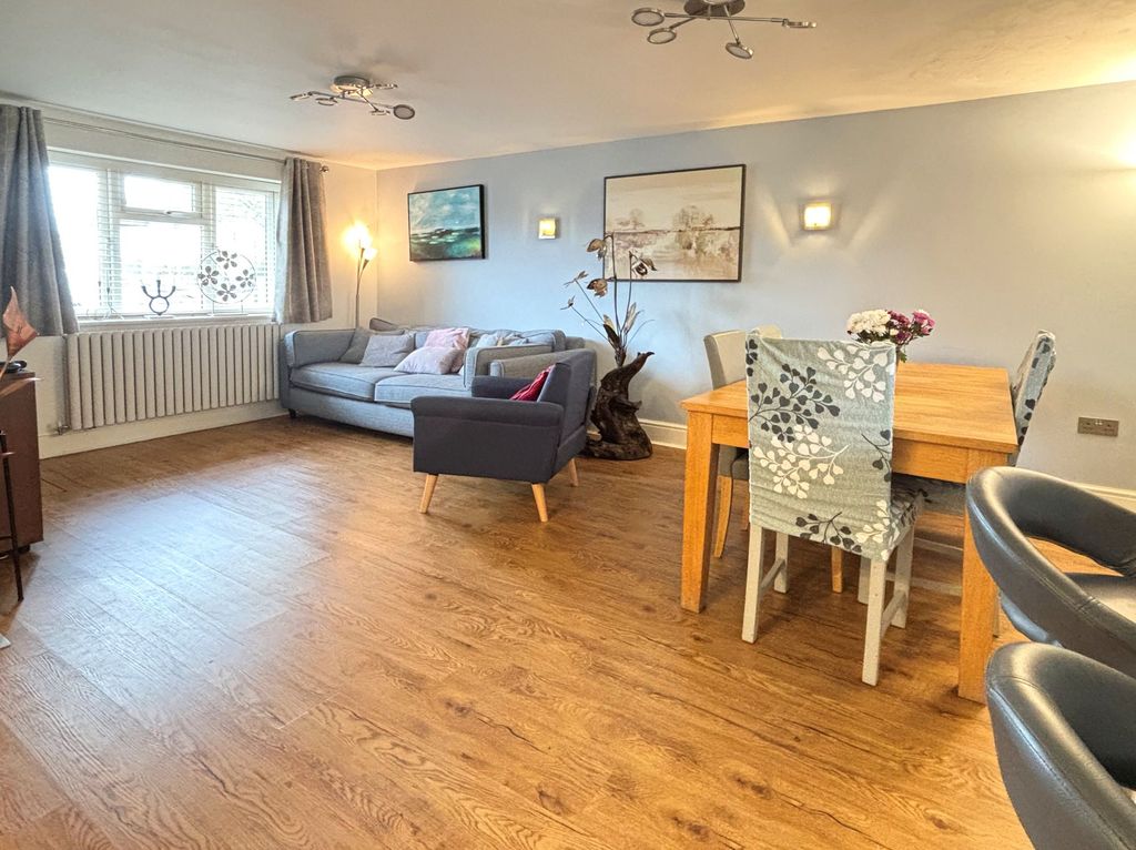 Property photo 3 of 22 Kitchen1