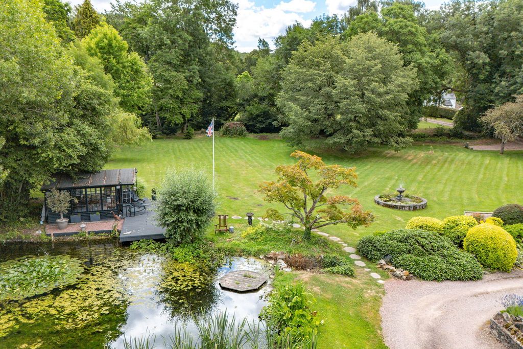 Property photo 3 of 46