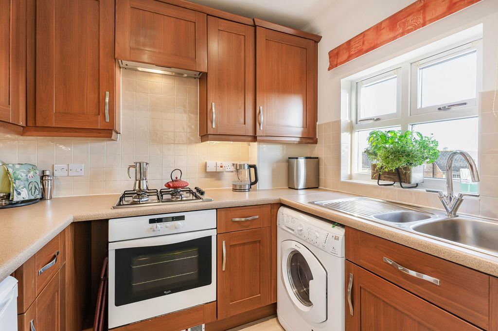 Property photo 3 of 22