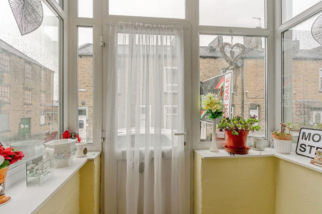 Property photo 3 of 18 Pbox-Img.Jpg