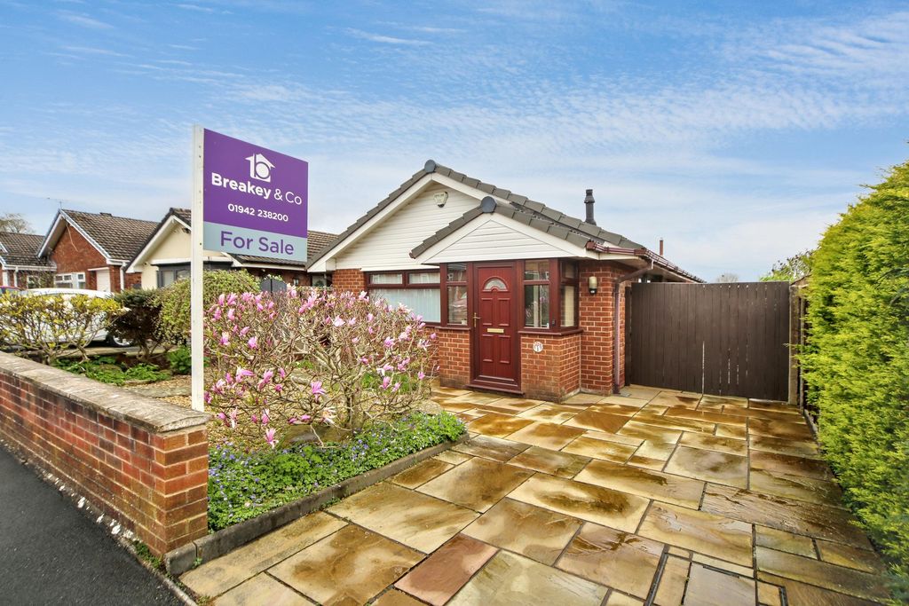 Property photo 1 of 19