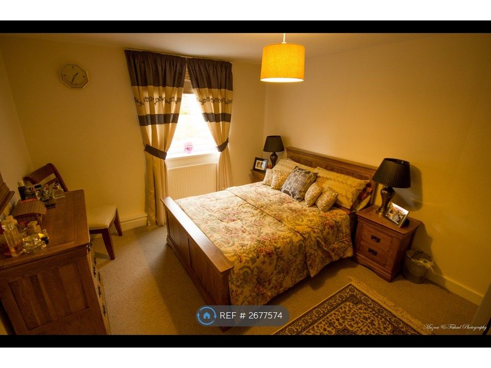 Property photo 1 of 11 Master Bedroom