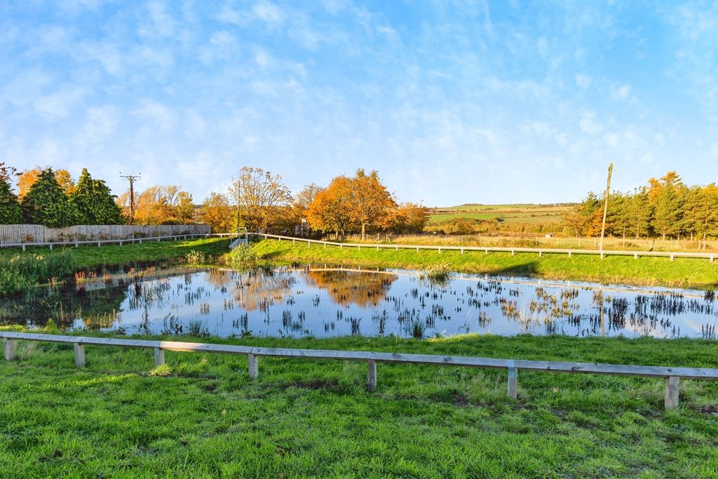 Property photo 2 of 16 Photo