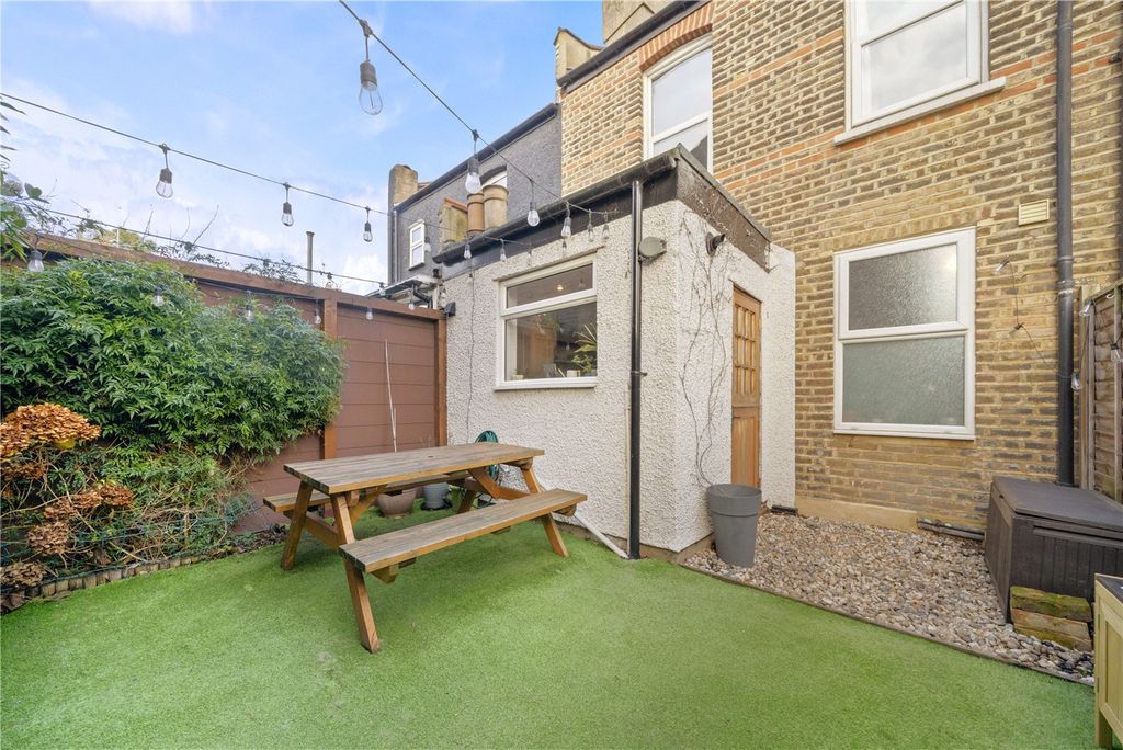 Property photo 3 of 16 Picture No. 26