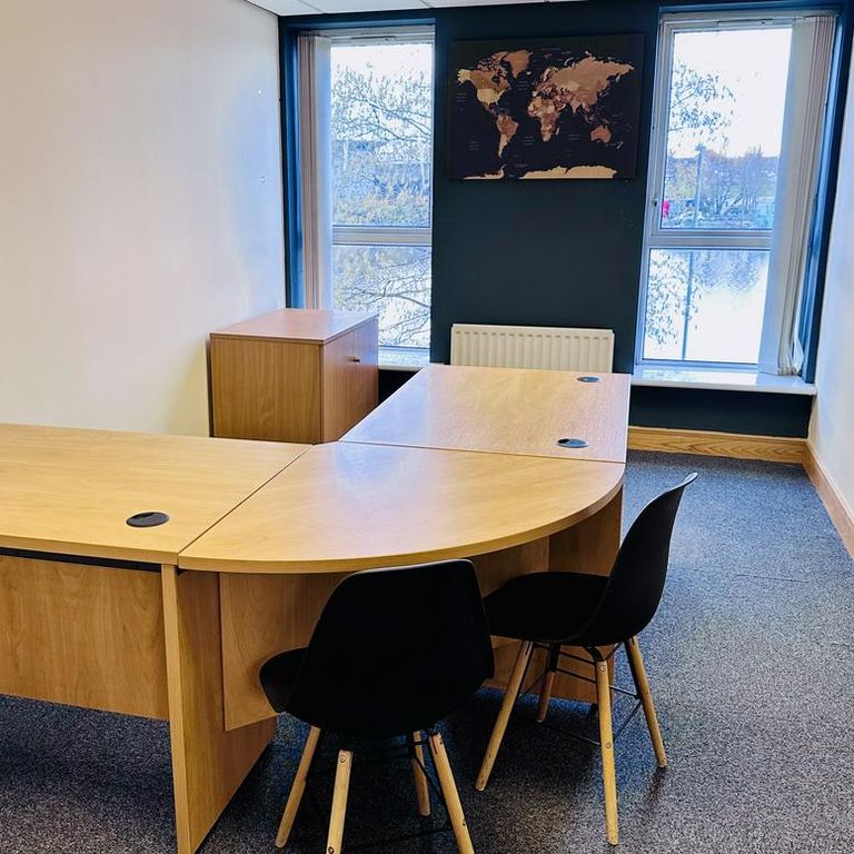 Property photo 2 of 11