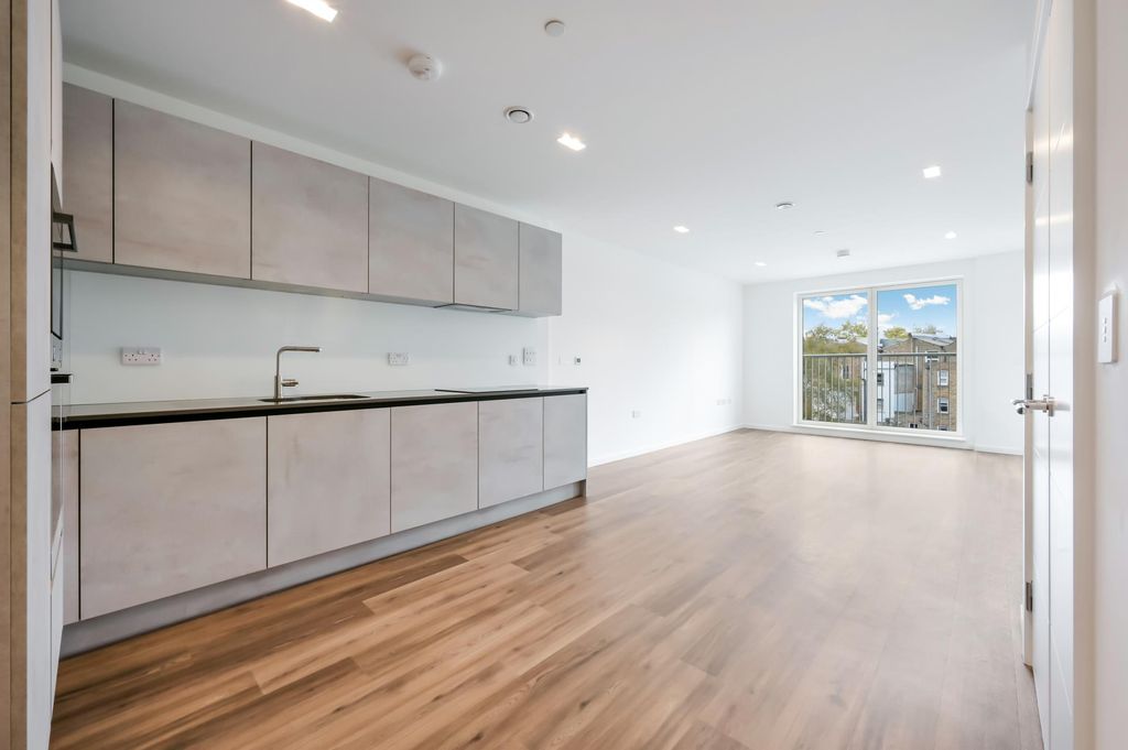 Property photo 2 of 4